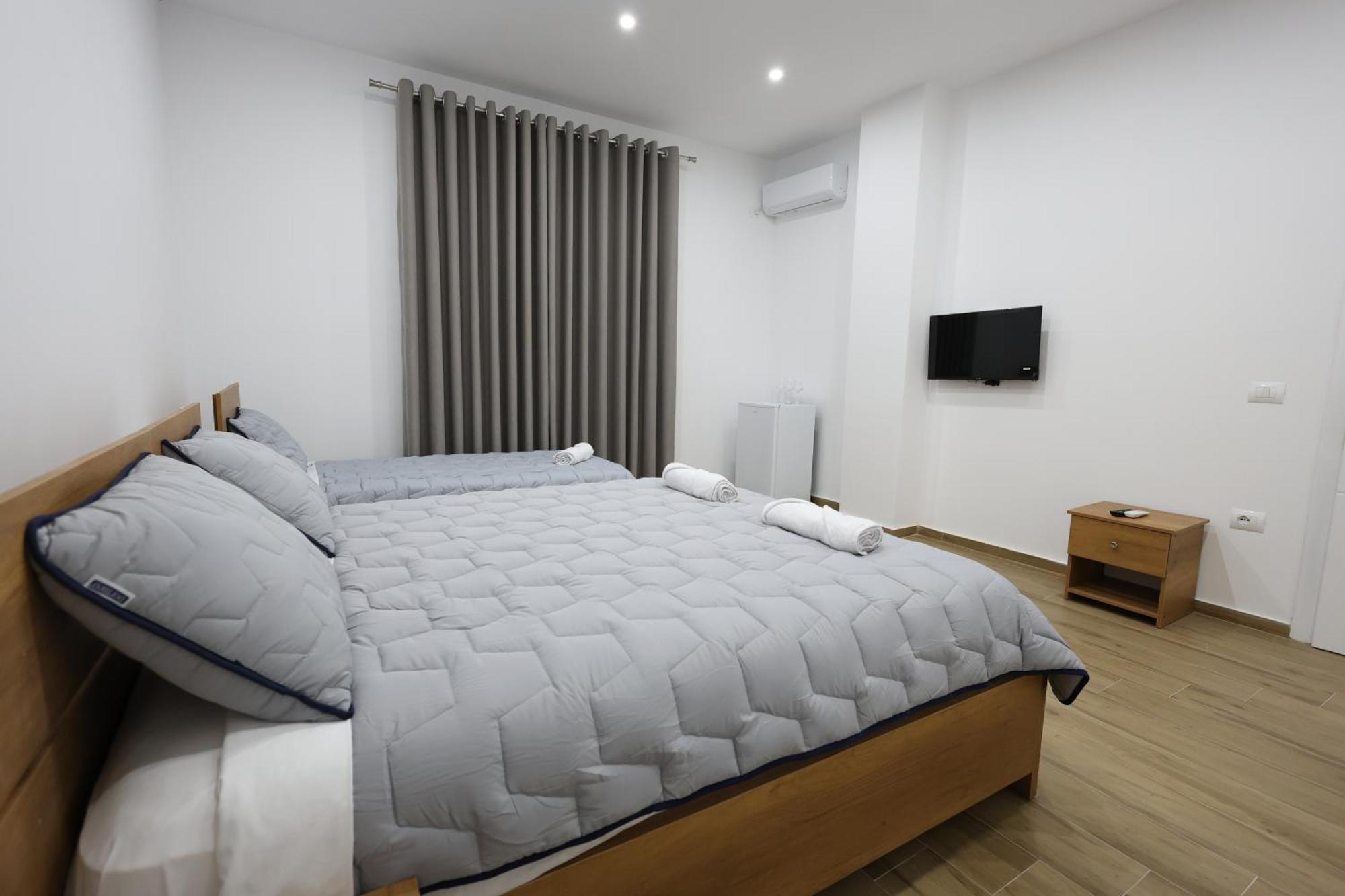 Guesthouse Aurel Berat Exterior photo